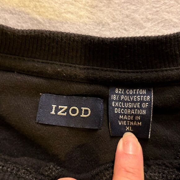 IZOD Black Crewneck Sweatshirt Embroidered Logo Mens XL - Picture 2 of 10